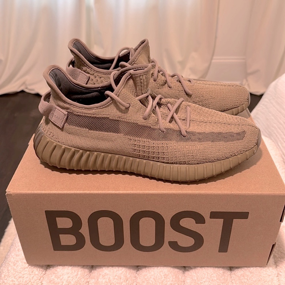 Earth Yeezy Boost 350 V2 Sneakers